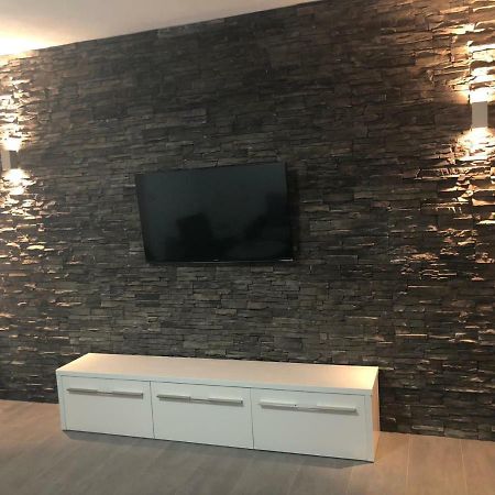 Leticia Hotel Биоград на Мору Екстериор снимка